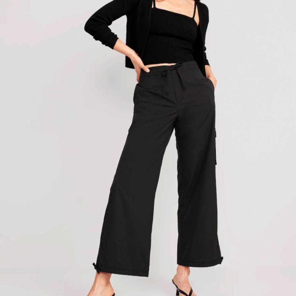 Old Navy StretchTech Wide Leg High Waisted Cargo Pants